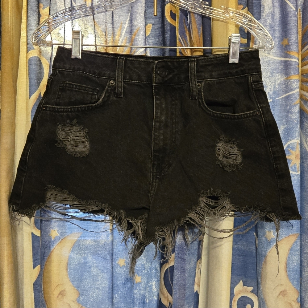 Forever 21 Black Distressed Jean Shorts Size 27